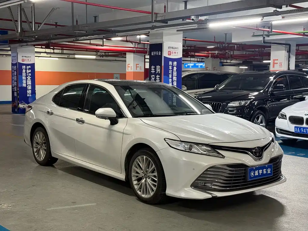 Toyota Camry 2020 — фото 3