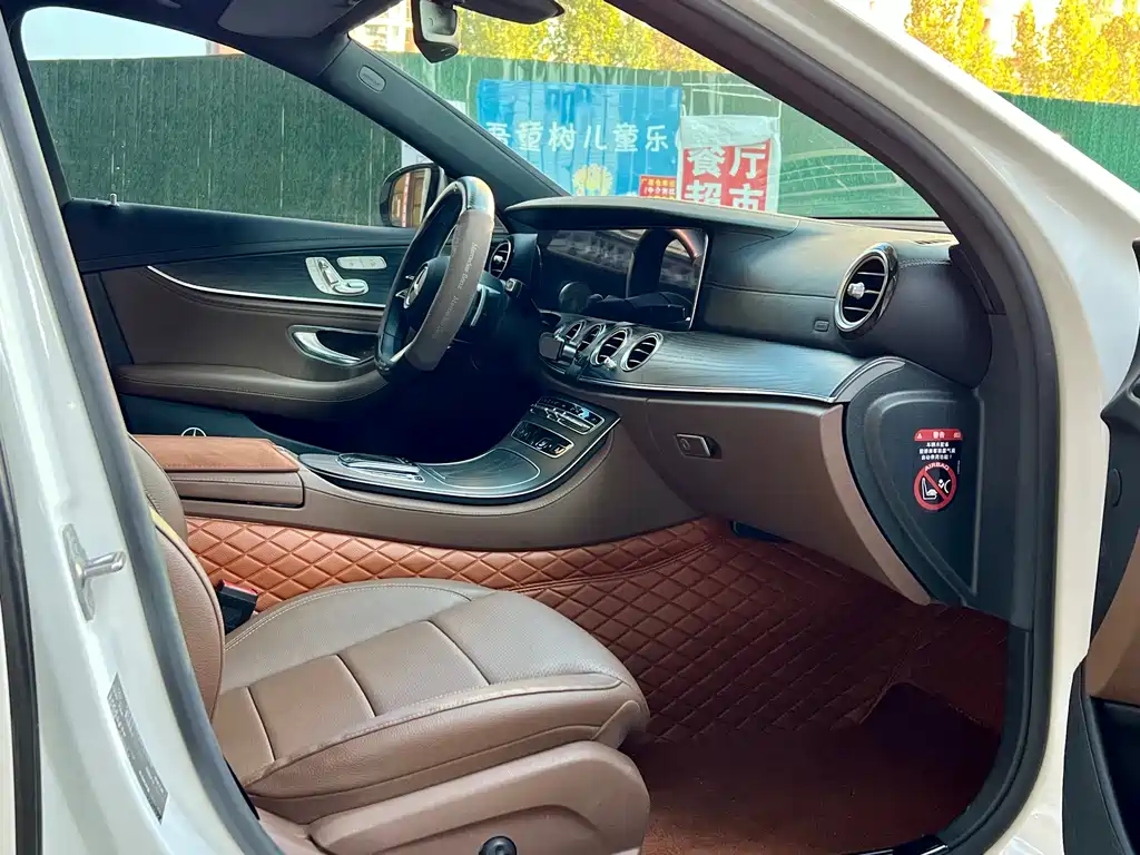 Mercedes-Benz E-Class 2021 — фото 10