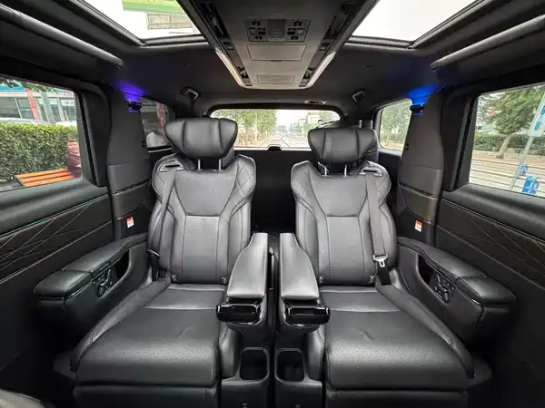Toyota Alphard 2024