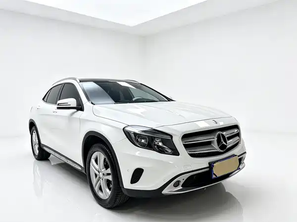Mercedes-Benz GLA 2015