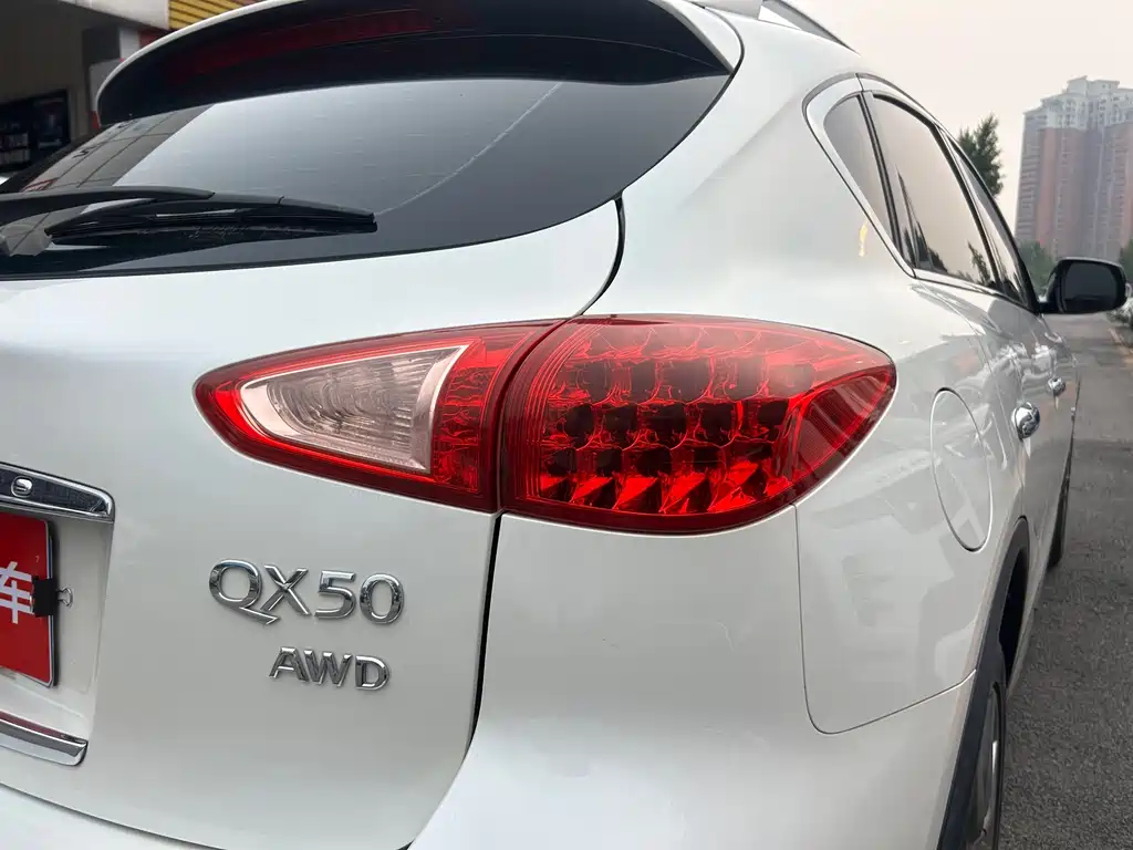 Infiniti QX50 2017 — фото 6