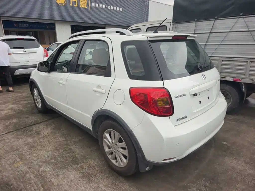 Suzuki SX4 2014 — фото 5