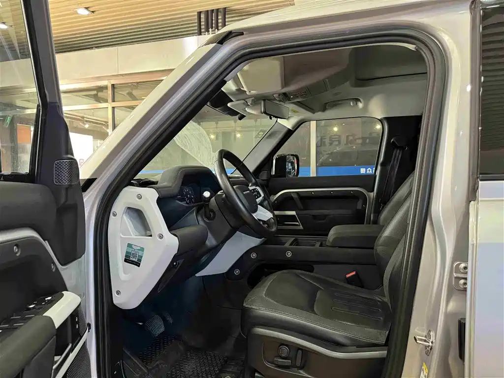 Land Rover Defender 2020 — фото 10