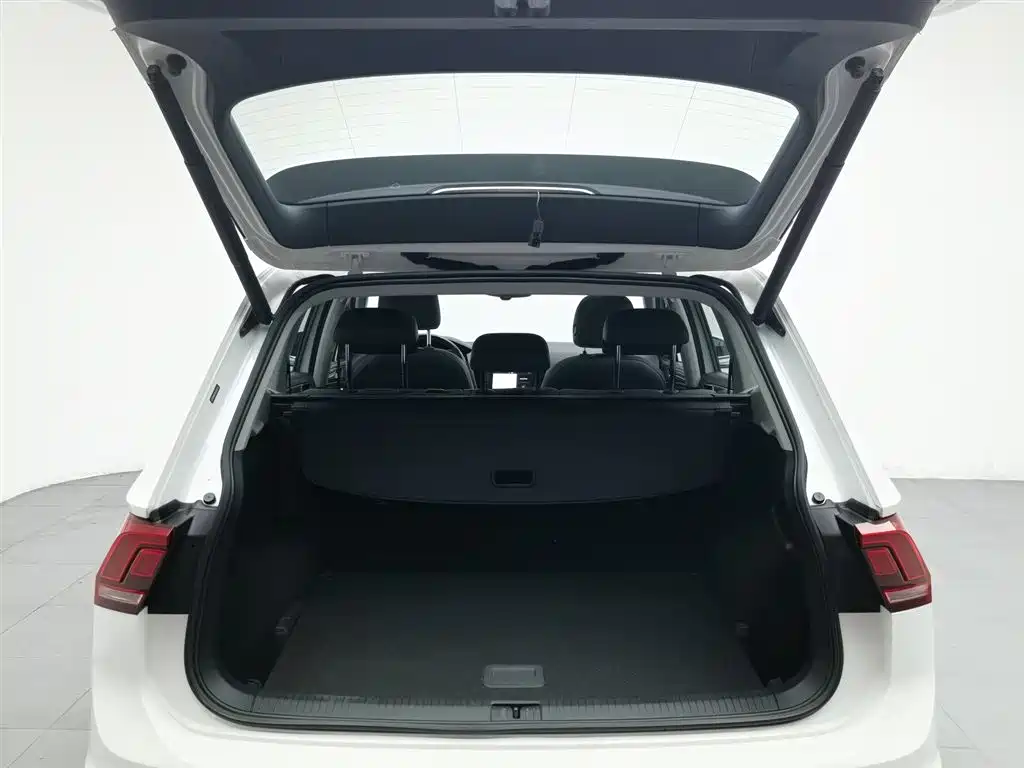 Volkswagen Tiguan L 2021 — фото 16