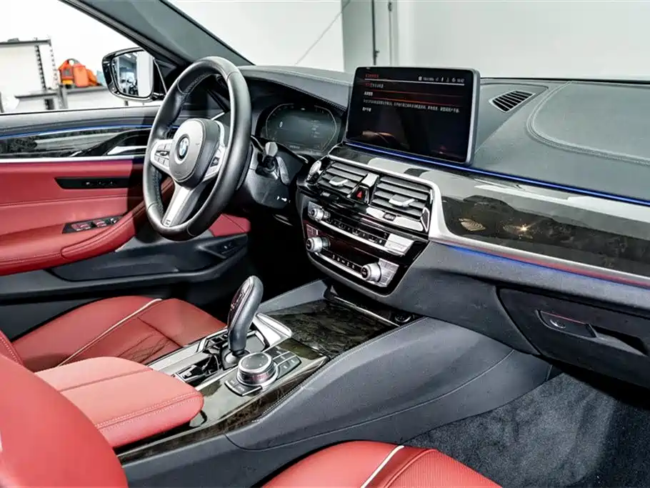 BMW 5 Series 2022 — фото 17
