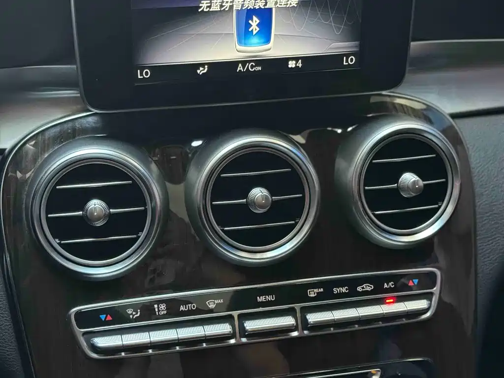 Mercedes-Benz GLC 2018 — фото 11