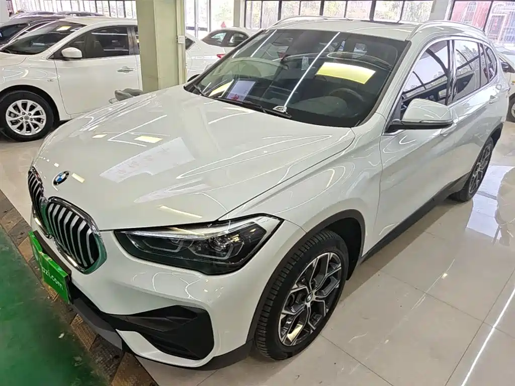 BMW X1 2021 — фото 1