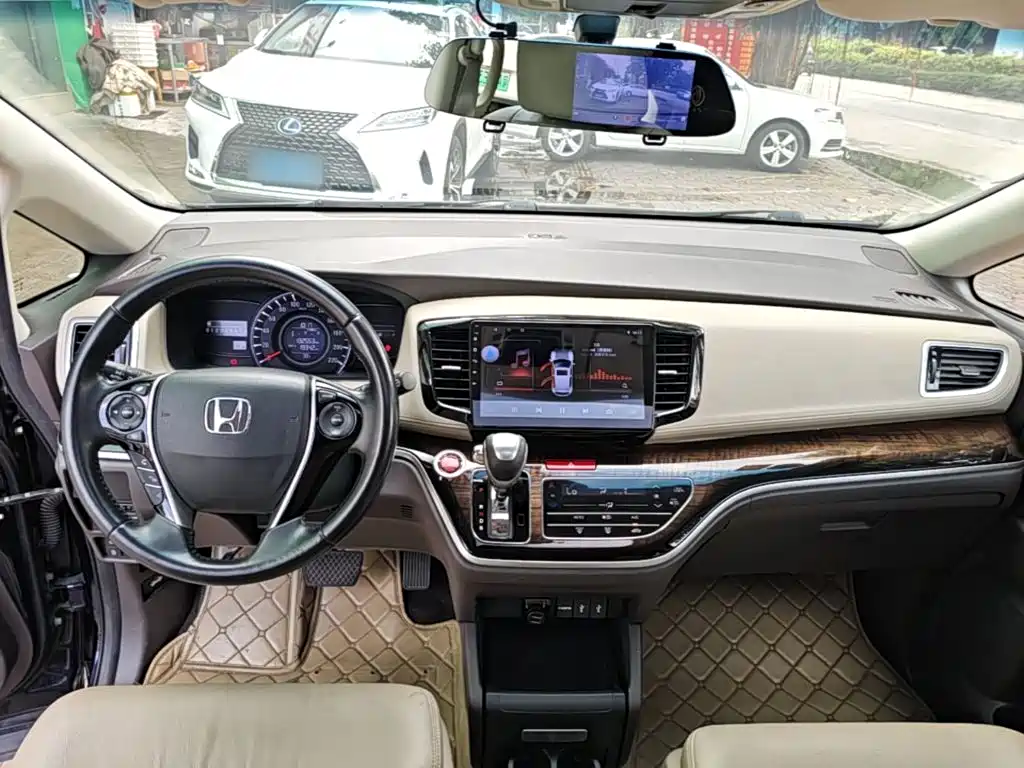 Honda Odyssey 2016 — фото 10