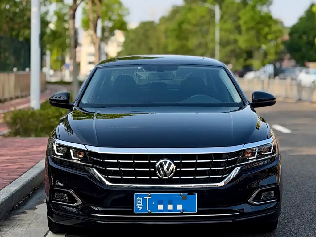 Volkswagen Passat 2020 — фото 1