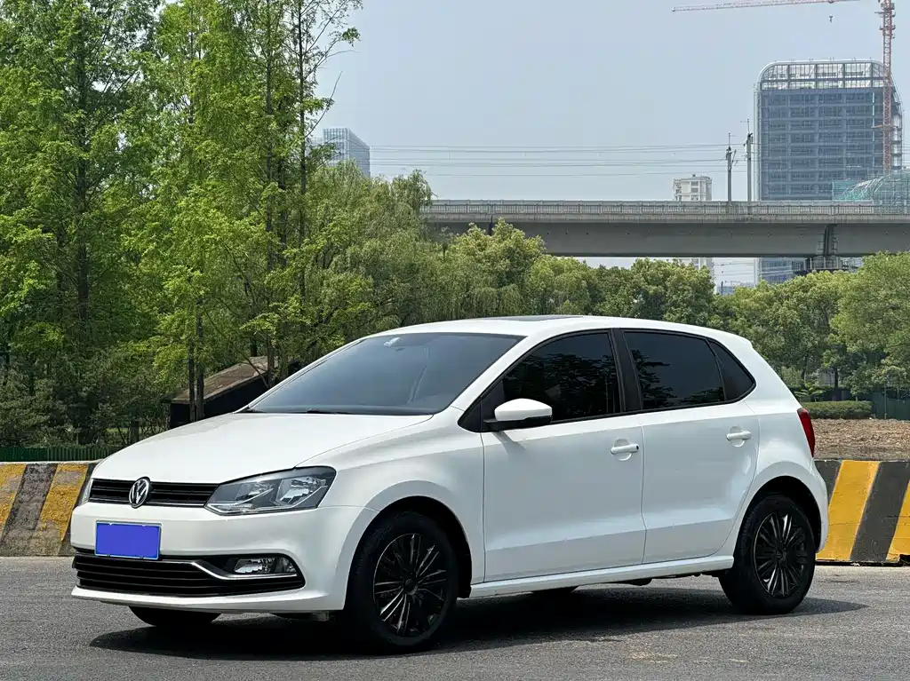 Volkswagen Polo 2017 — фото 1