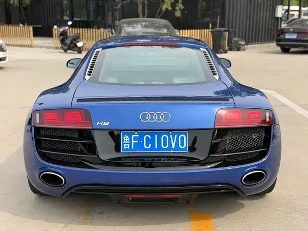 Audi R8 2012