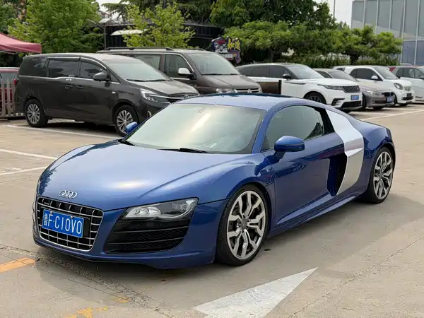 Audi R8 2012