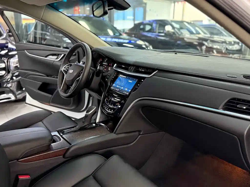 Cadillac XTS 2018 — фото 15