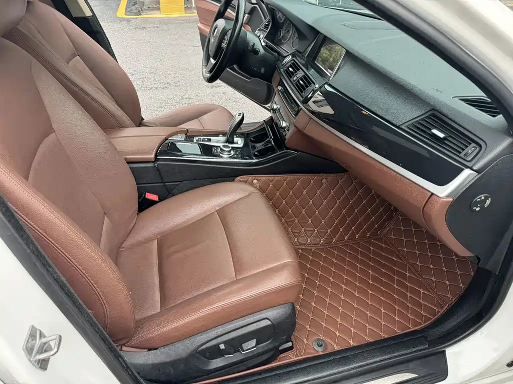 BMW 5 Series 2016 — фото 12