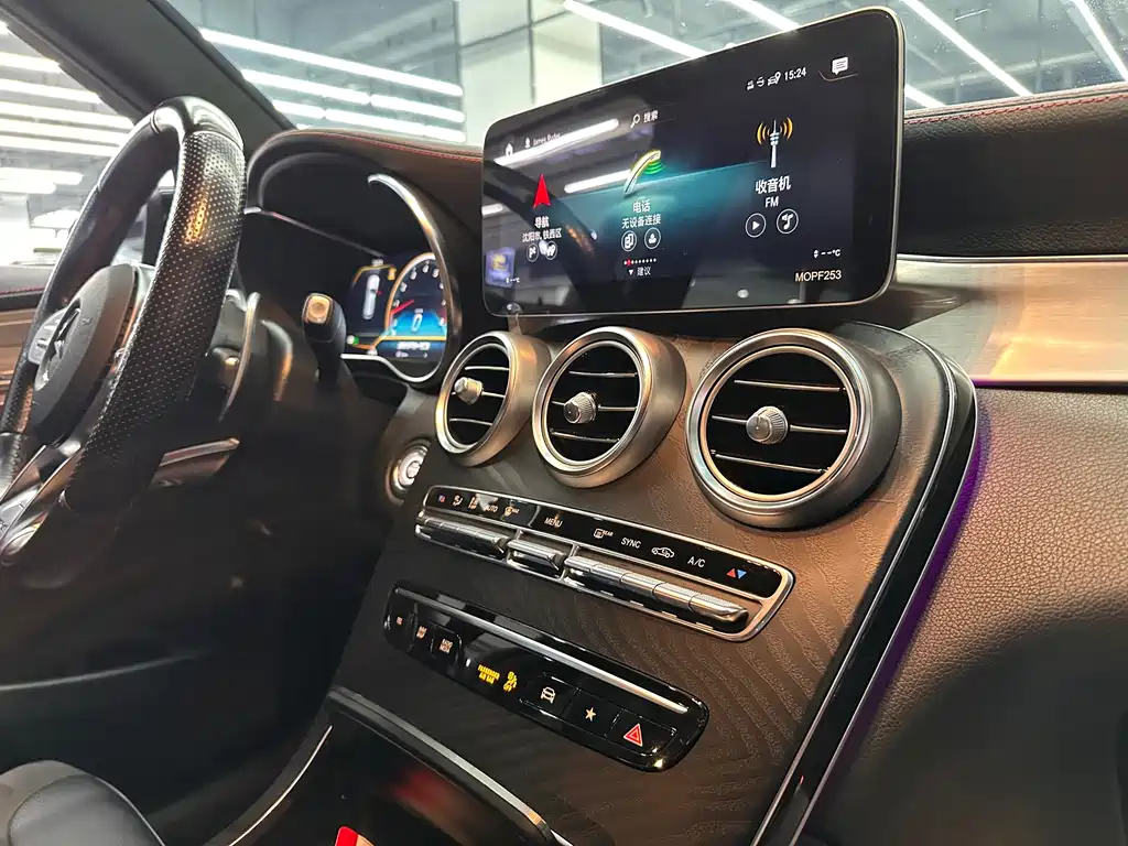Mercedes-Benz GLC AMG 2021 — фото 13