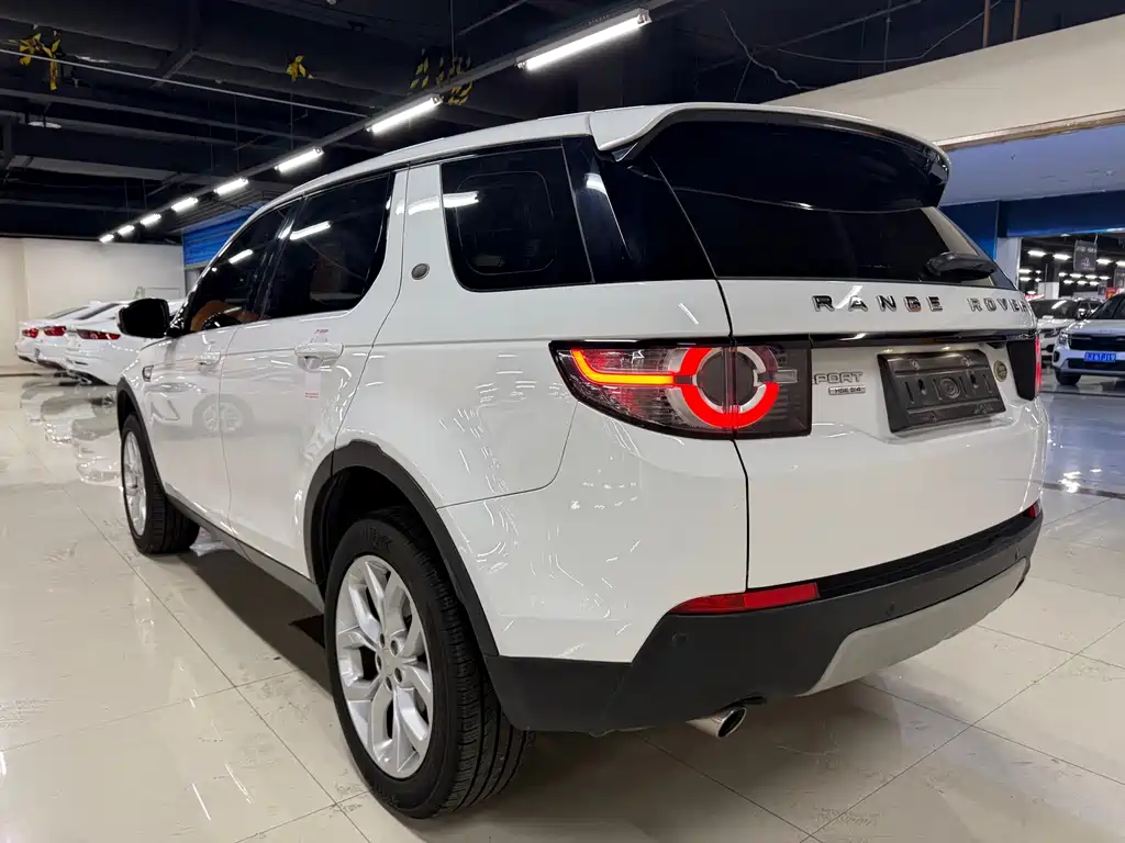 Land Rover Discovery Sport 2017 — фото 13