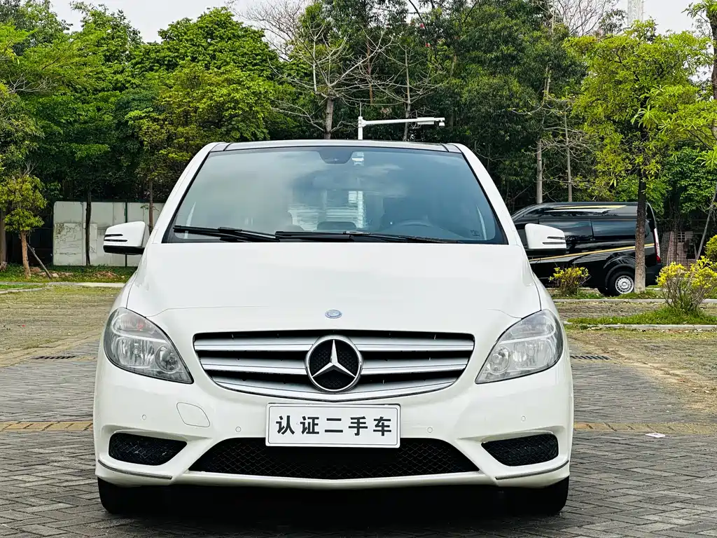 Mercedes-Benz B-Class 2012