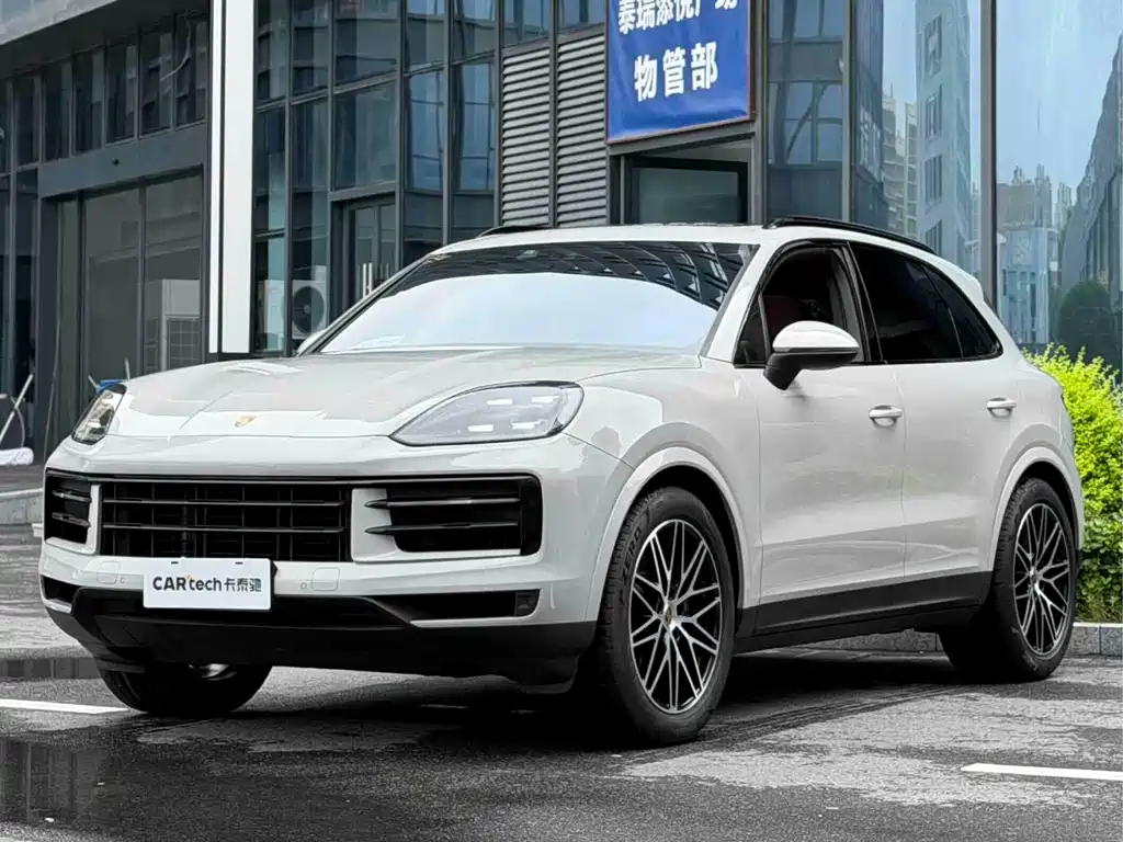 Porsche Cayenne 2024 — фото 1