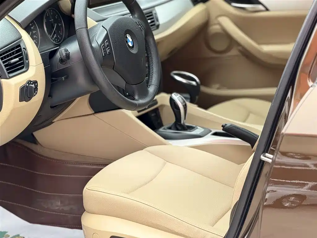BMW X1 2013 — фото 4