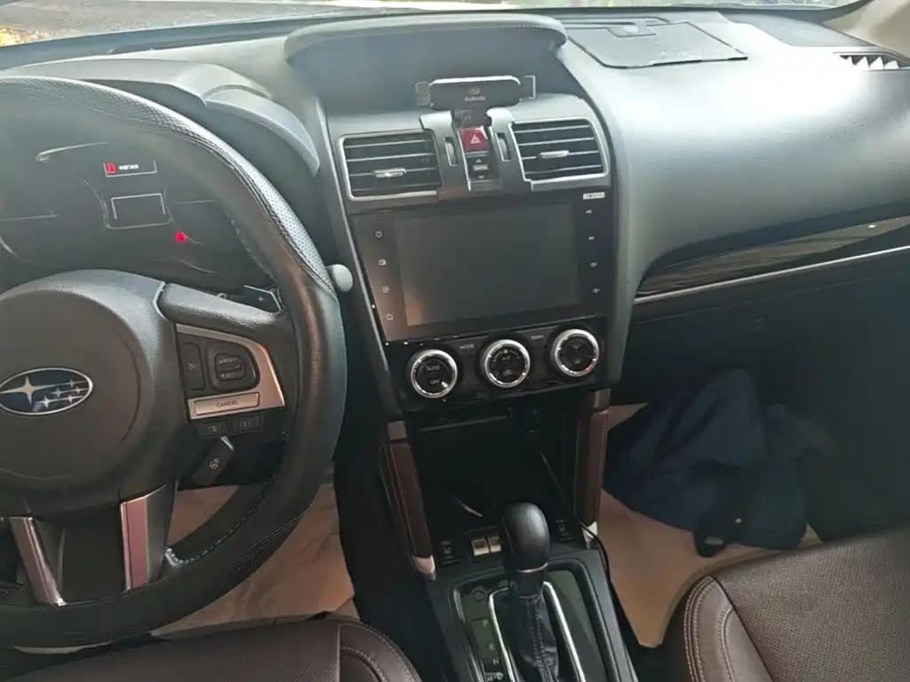 Subaru Forester 2017 — фото 13