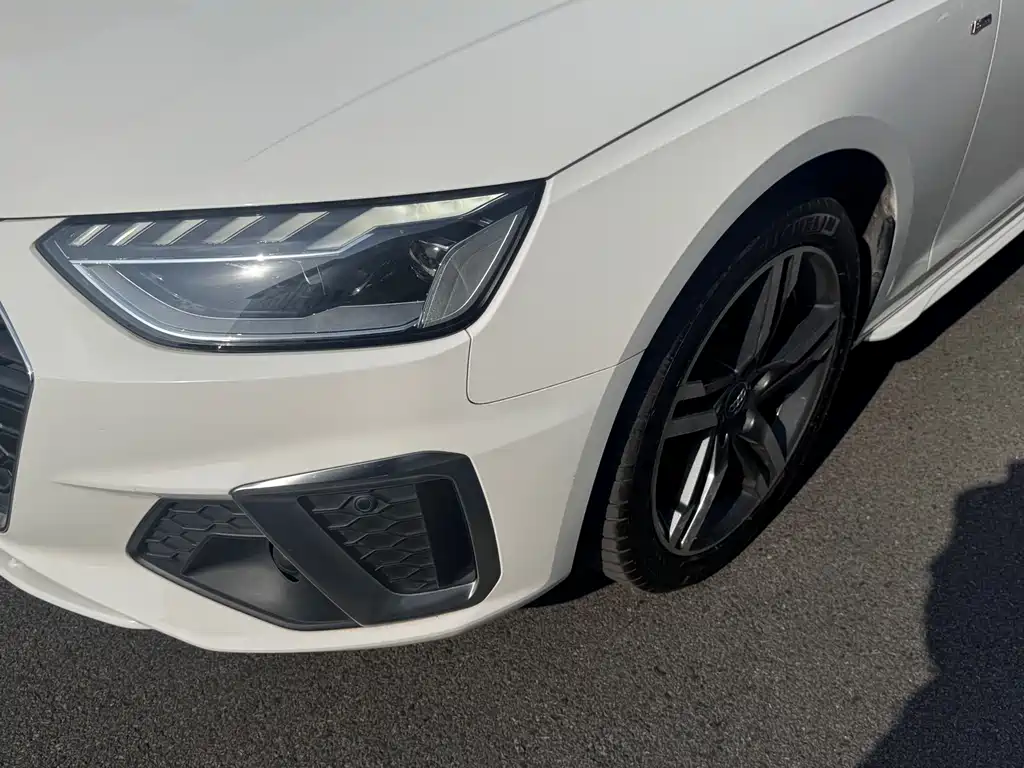 Audi A4L 2020