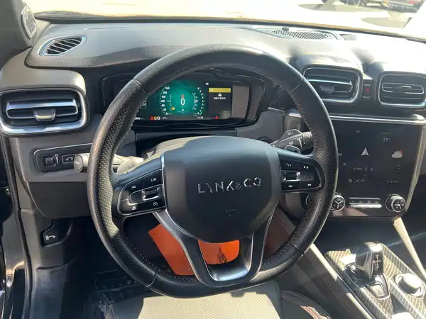Lynk & Co 03 2019