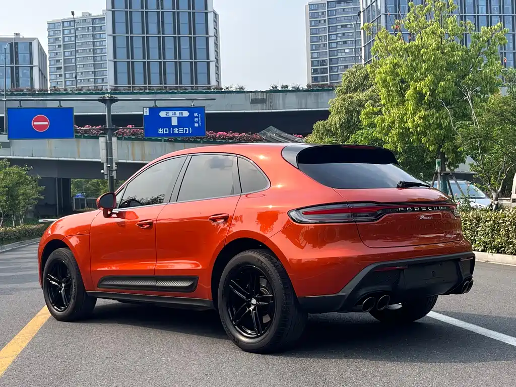 Porsche Macan 2023 — фото 15