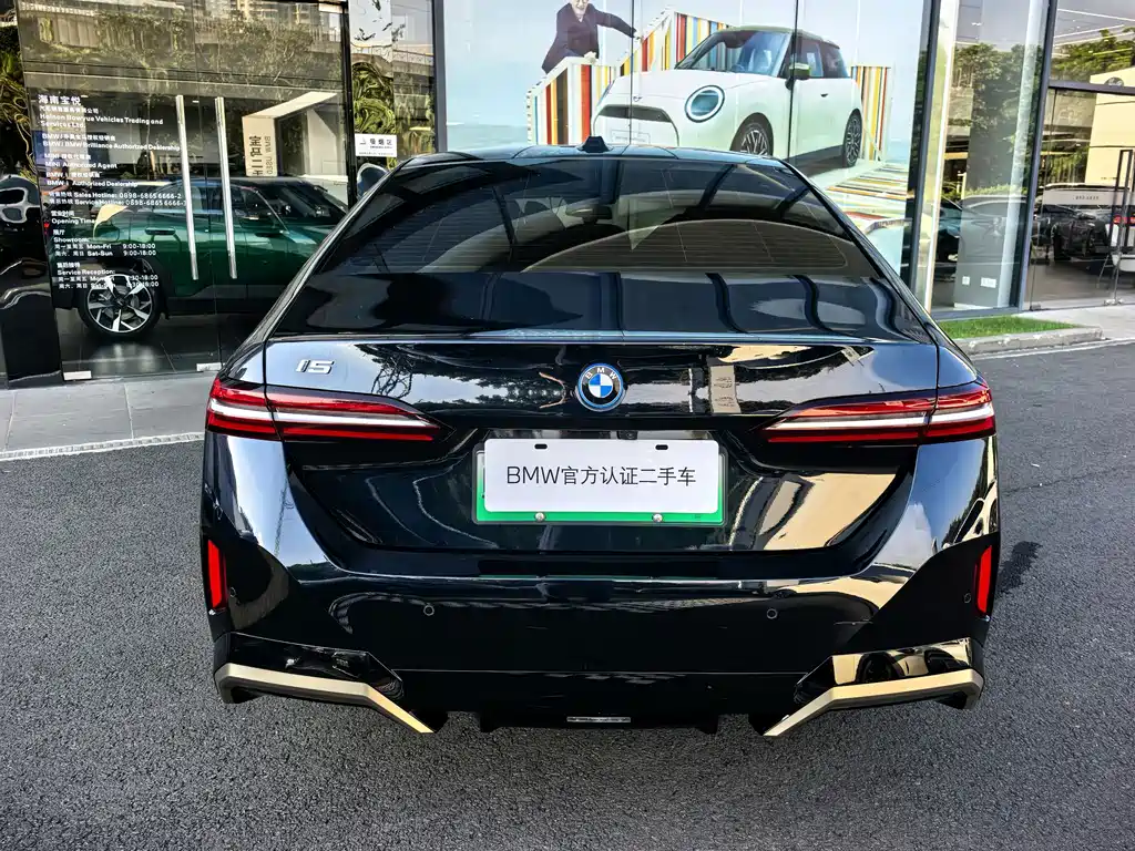 BMW i5 2025 — фото 12