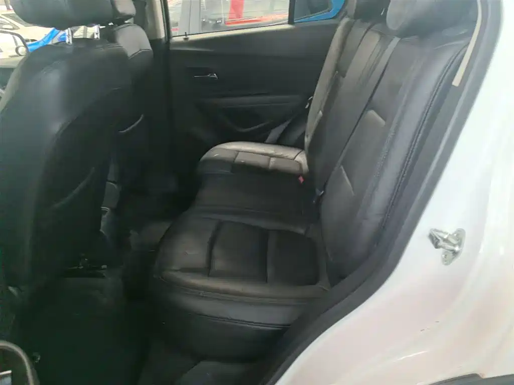 Chevrolet Trax 2015 — фото 17