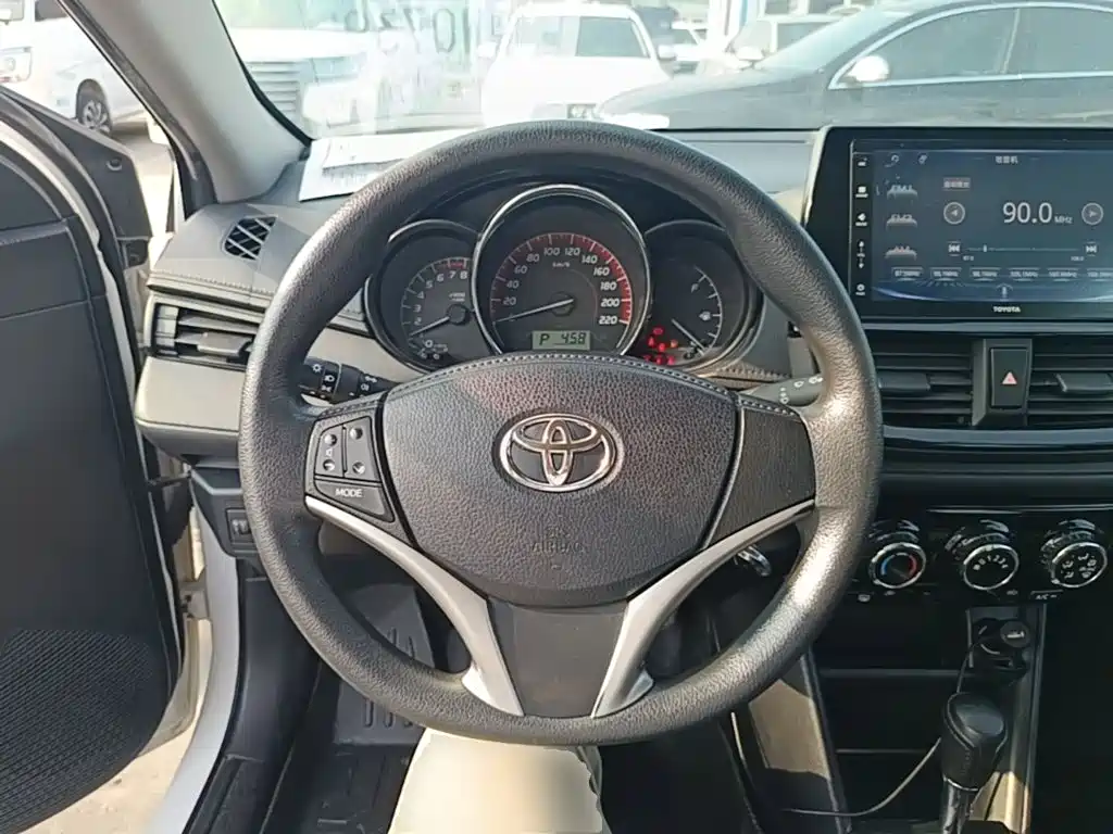 Toyota Vios 2021 — фото 11