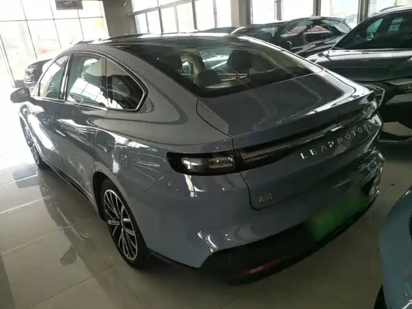 Leapmotor B01 2025