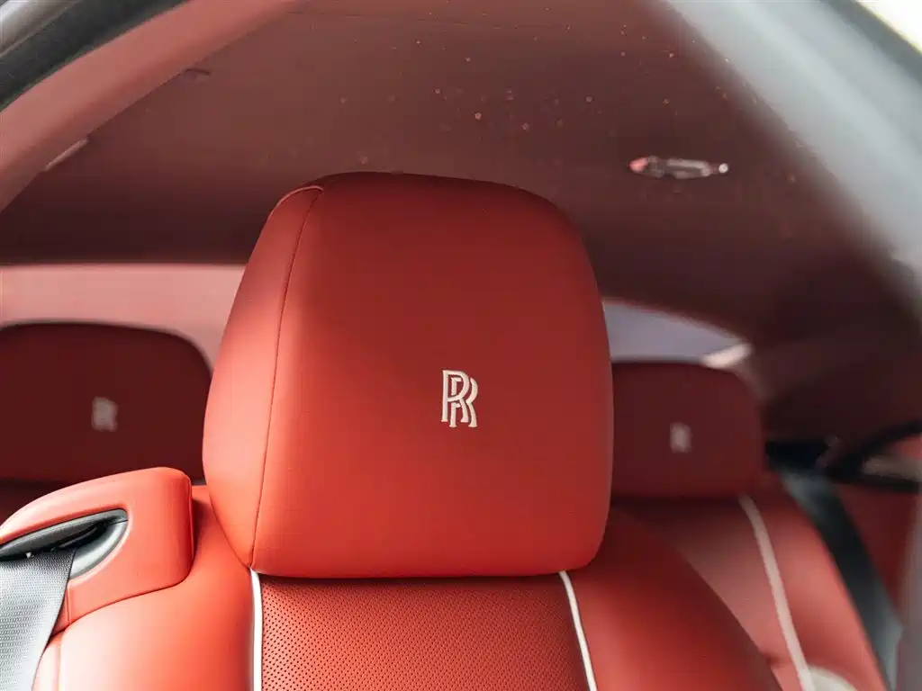 Rolls-Royce Wraith 2021 — фото 18