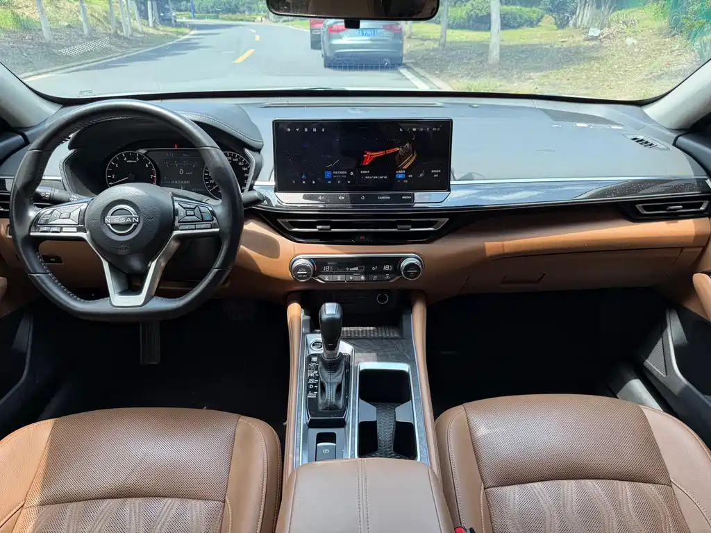 Nissan Teana 2023