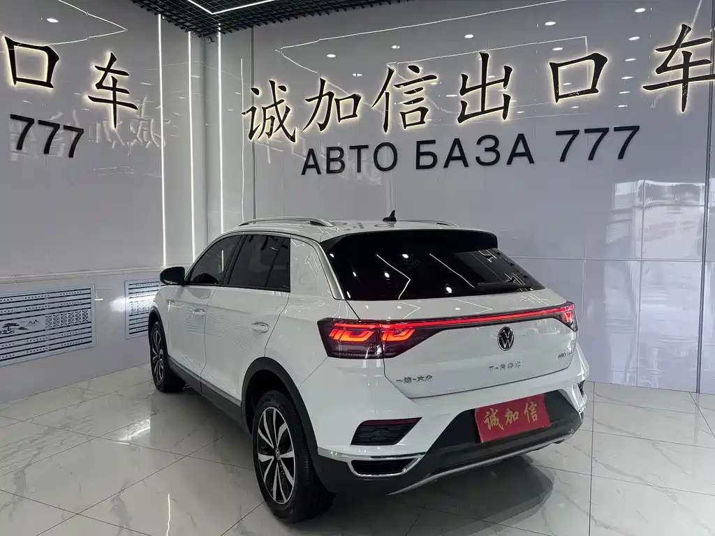 Volkswagen T-Roc 2023 — фото 6