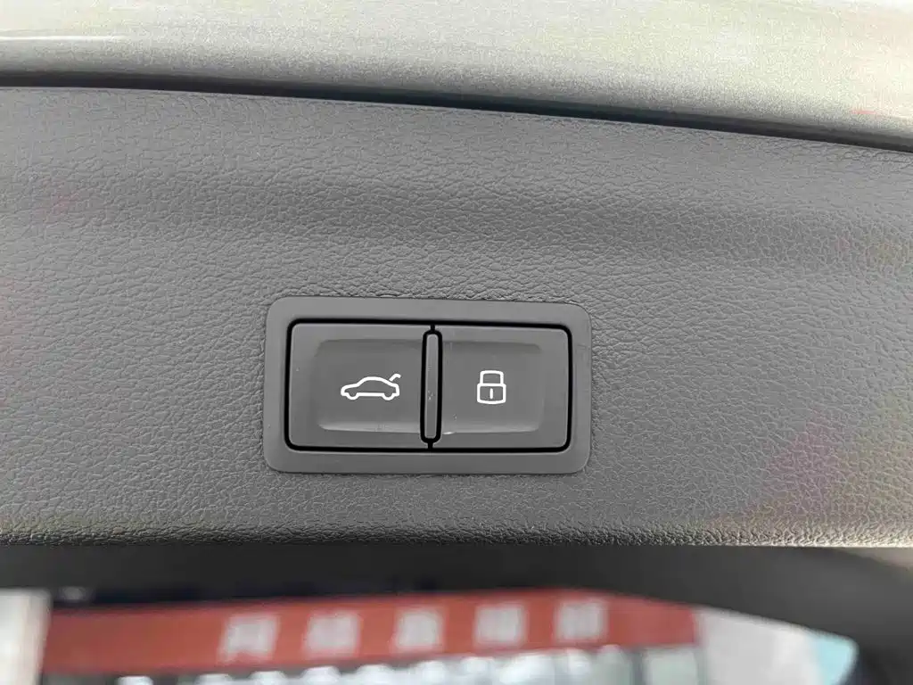 Audi Q3 2023 — фото 16