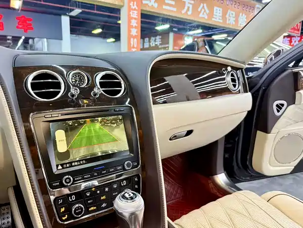 Bentley Flying Spur 2015