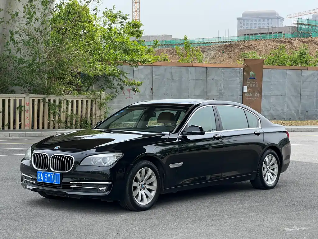BMW 7 Series 2016 — фото 1