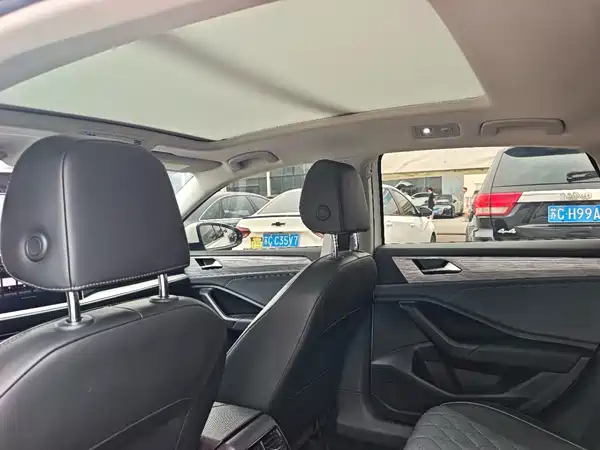 Volkswagen Sagitar 2023
