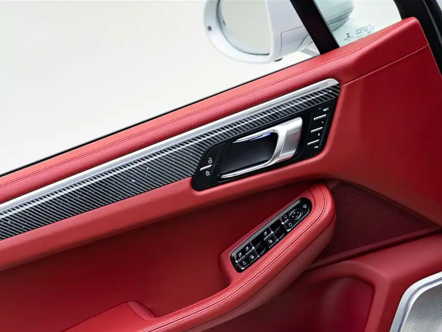 Porsche Macan 2023 — фото 15