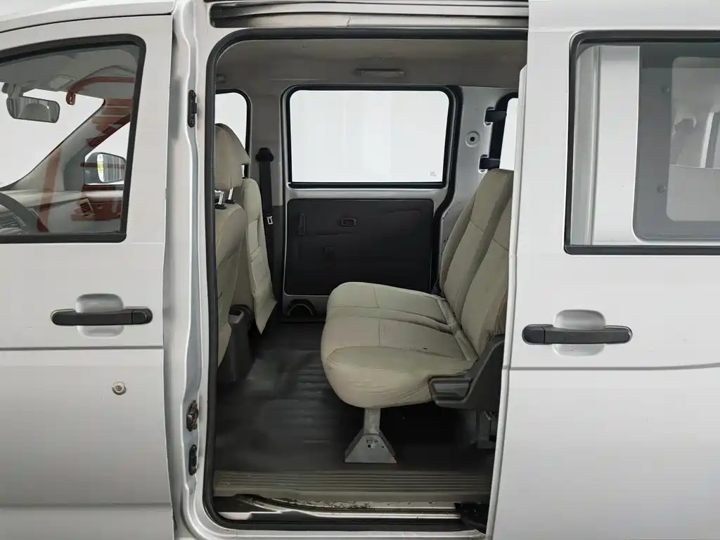 Wuling Rongguang V 2016 — фото 15