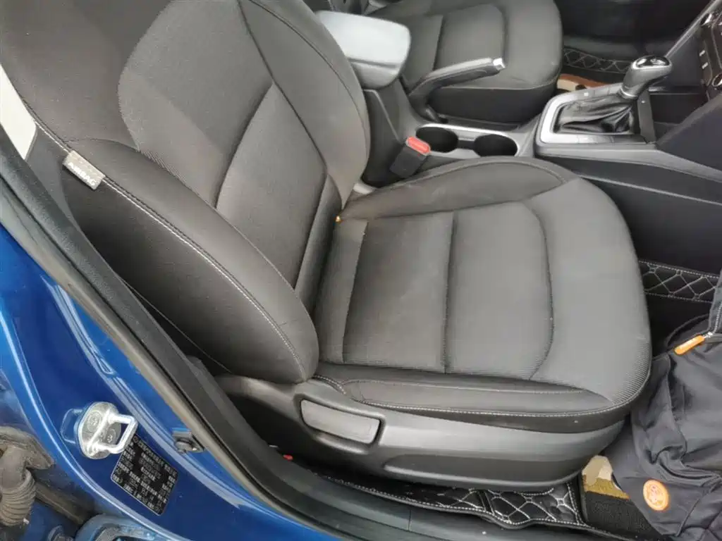 Hyundai Elantra 2019 — фото 25