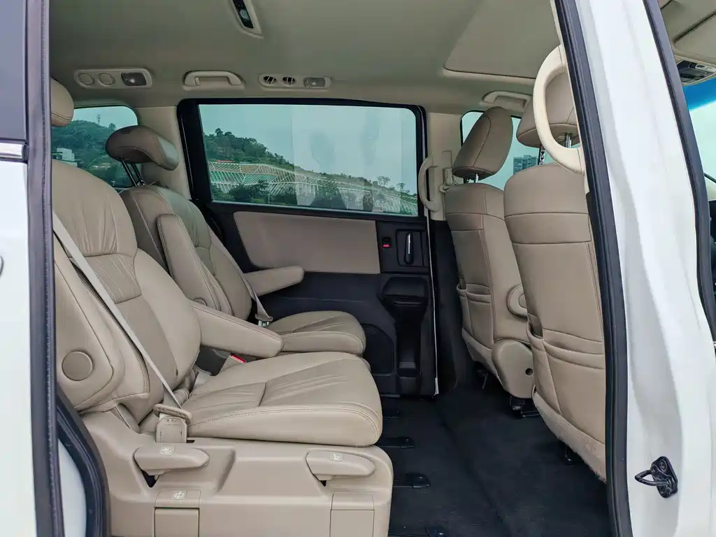 Honda Odyssey 2017 — фото 17