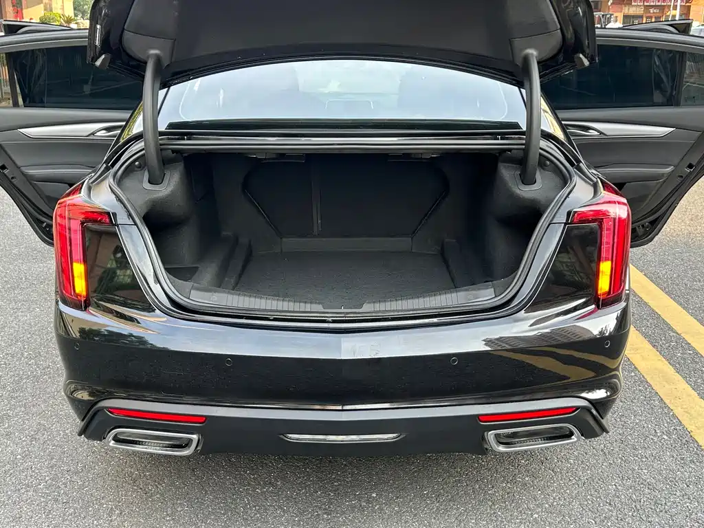 Cadillac CT5 2022 — фото 11