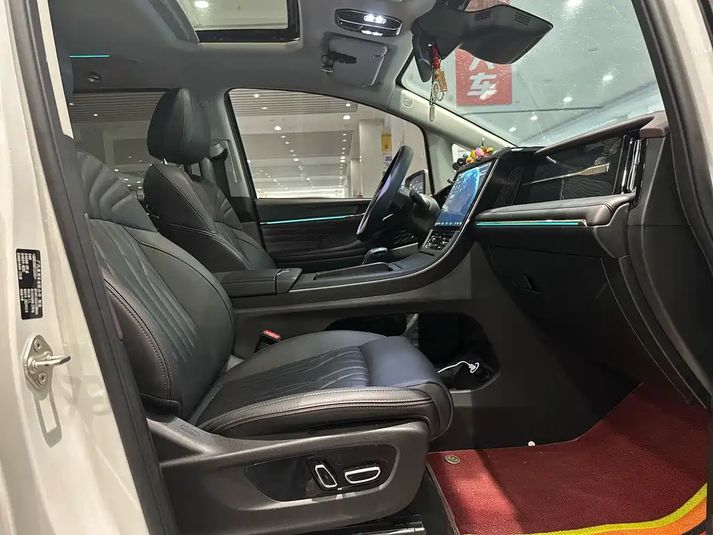 GAC Motor Trumpchi M8 2024 — фото 10