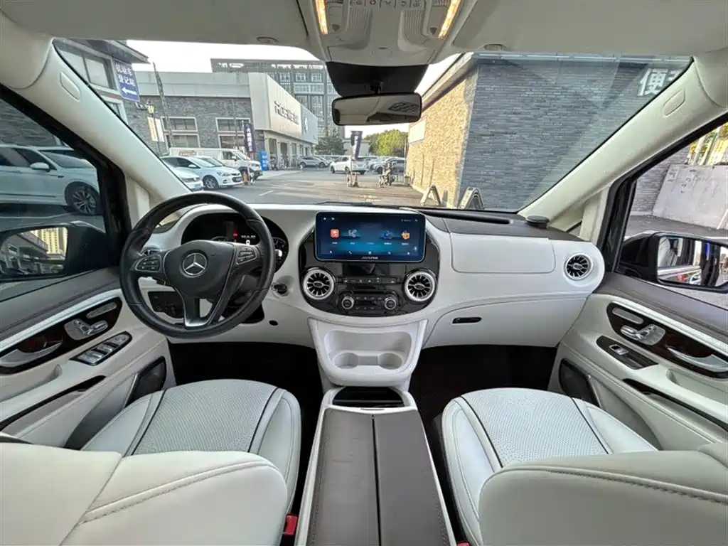 Mercedes-Benz Vito 2022 — фото 11