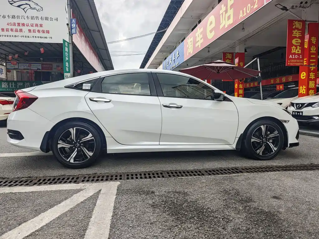 Honda Civic 2017 — фото 4