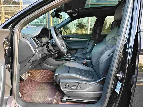 Audi Q5L 2025