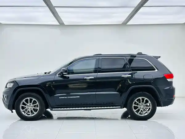 Jeep Grand Cherokee 2016