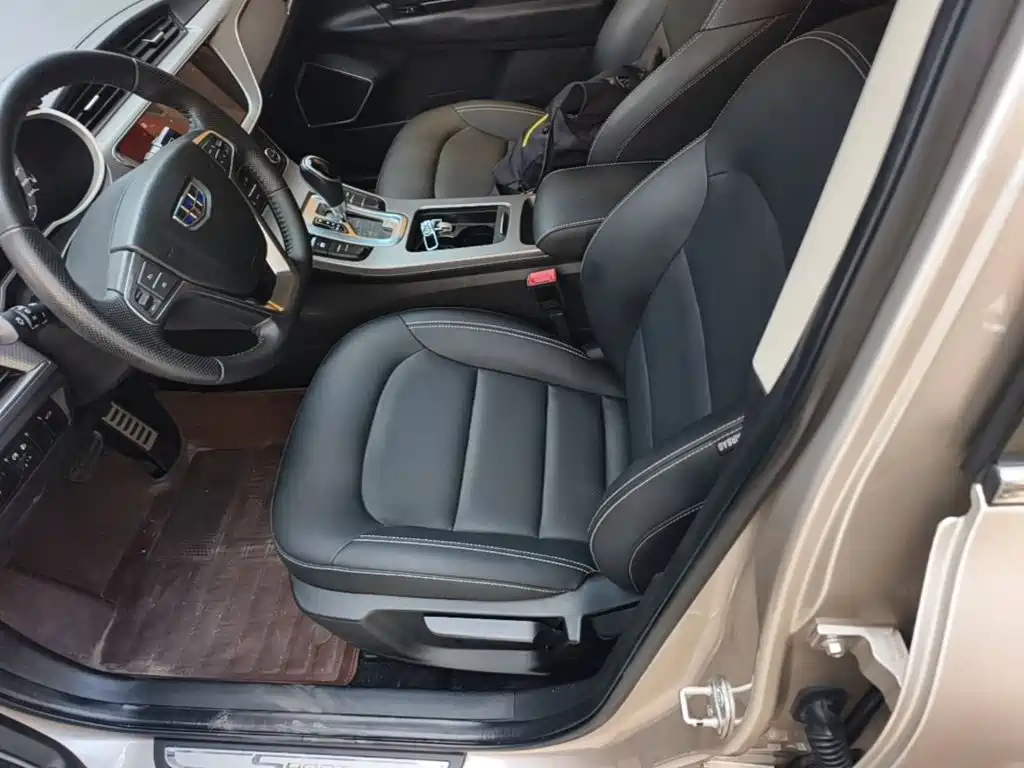 Geely Emgrand GS 2017 — фото 15