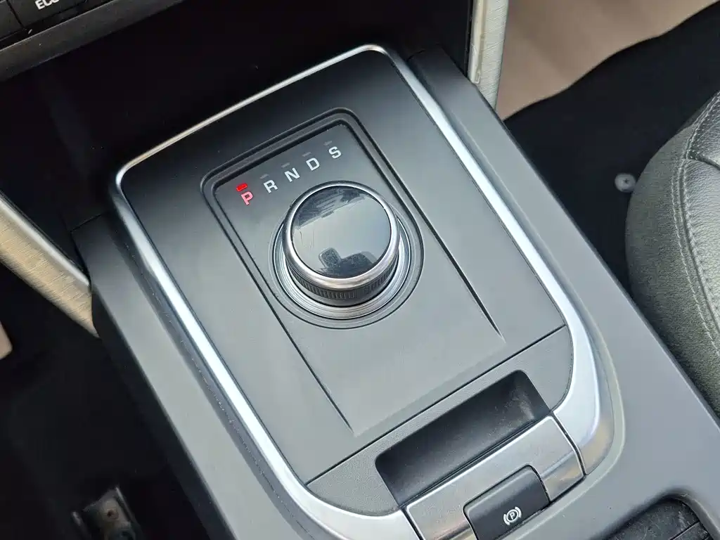 Land Rover Discovery Sport 2018 — фото 13